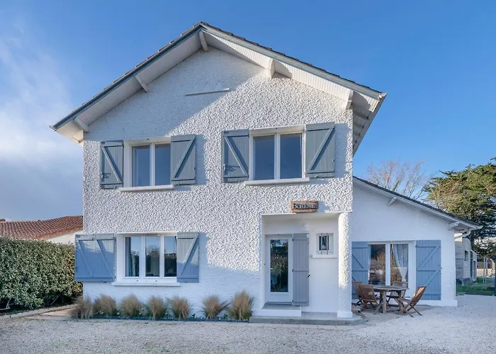 Belle Maison Pour 11 - Jardin - Détente