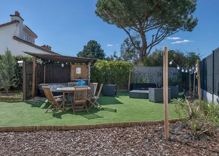 Belle Maison Pour 11 - Jardin - Détente *